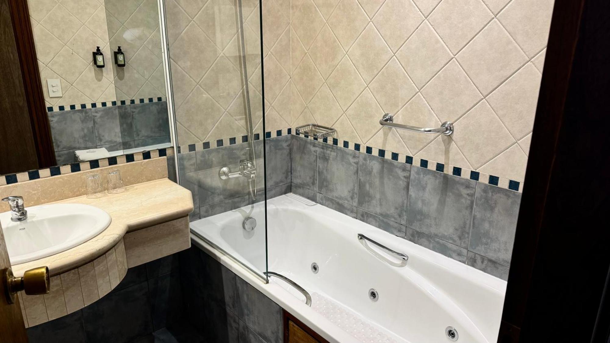 Gardi Hotel & Suites Буенос Айрес Екстериор снимка
