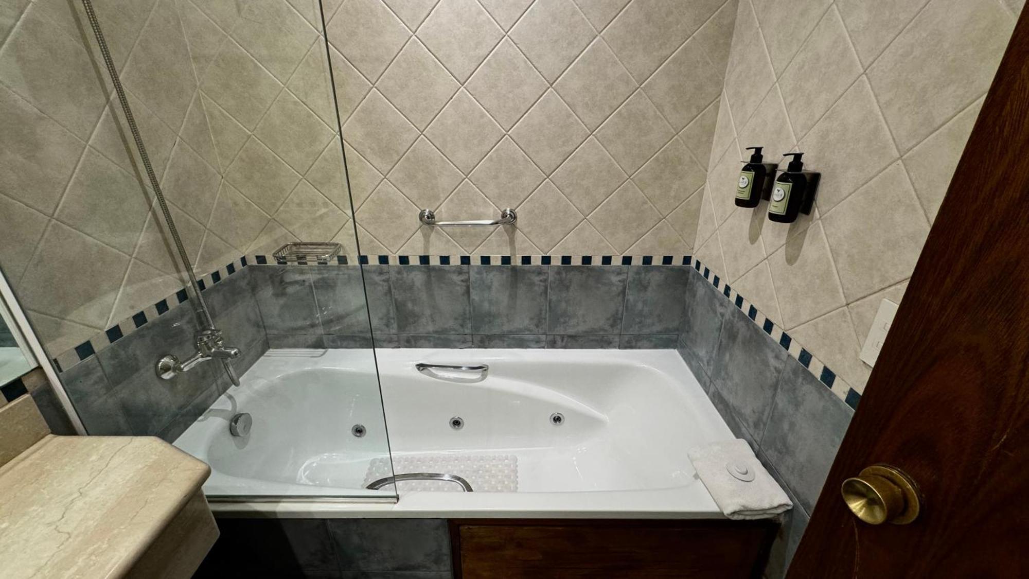 Gardi Hotel & Suites Буенос Айрес Екстериор снимка